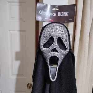 Bling Scream Mask